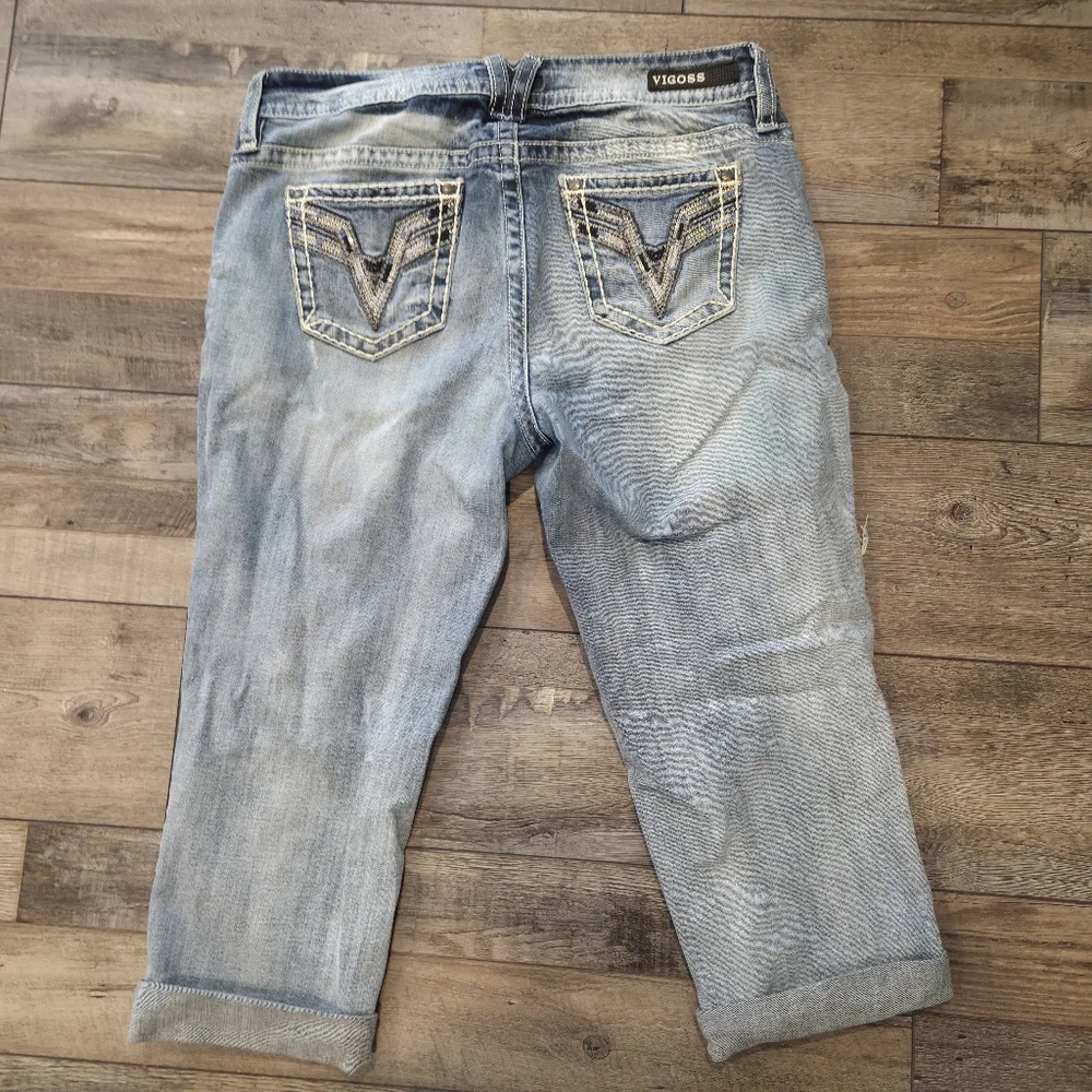 Vigoss women's distressed capri, Chelsea style, Light Wash, Size 14/23 - Picture 6 of 6